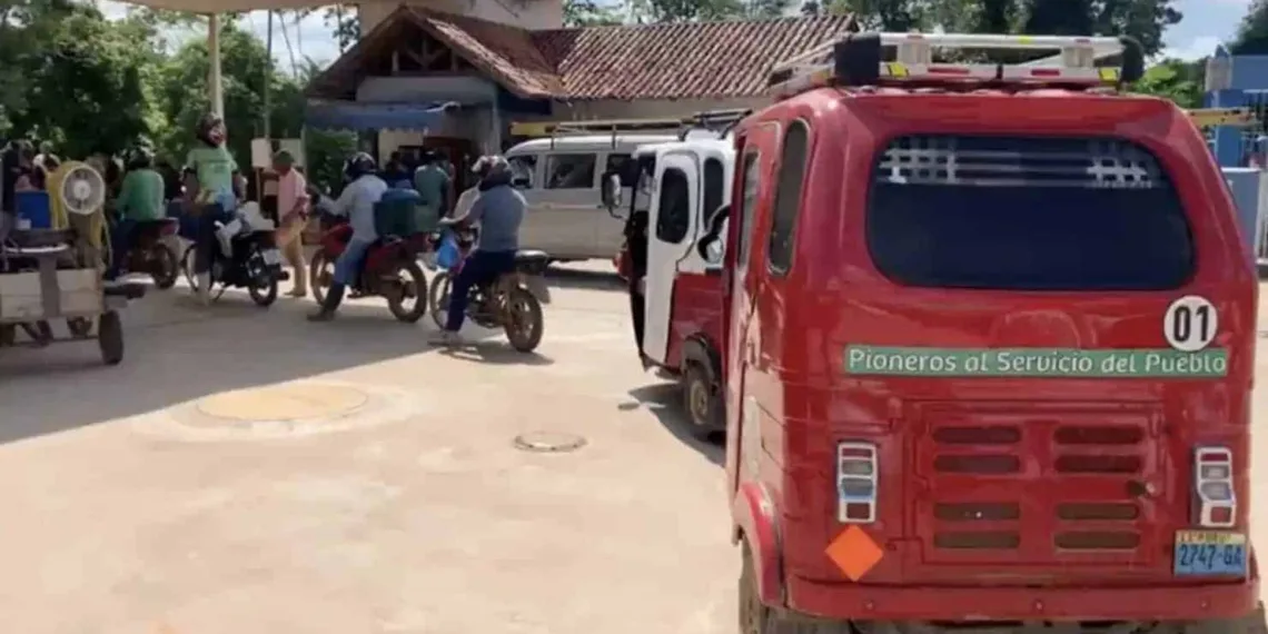 Sejusp acompanha situação de peruanos que buscam combustível no Acre