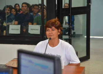 'Ele ligou 16 vezes para mim no dia em que levou o tiro!', diz mãe de Rafael Frota em depoimento no júri popular