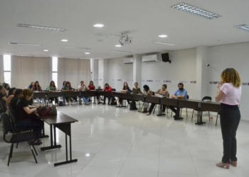 Encontro reúne MPAC e Prefeitura para discutir sobre saúde mental na rede de atenção primária