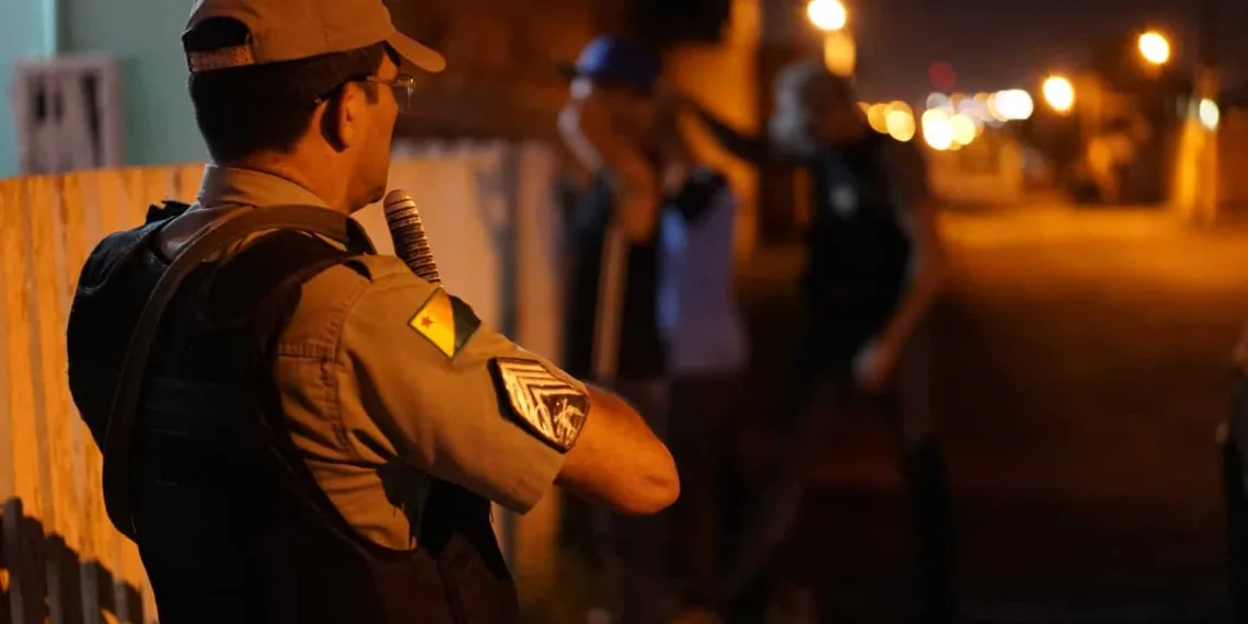 Logo após roubos a comércios no Loteamento Santa Helena, homem é preso pela polícia