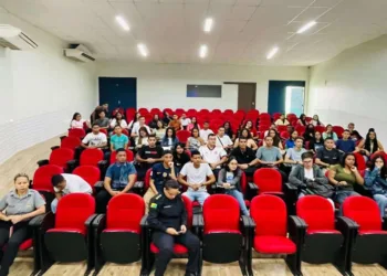 Inicialmente, 66 alunos do Ensino Médio do CMET foram contemplados. Foto: cedida