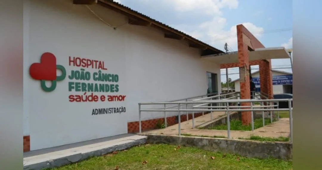 Análise prévia atesta desnutrição e doença de pele em criança indígena que chegou morta em hospital no Acre