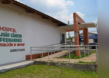 Análise prévia atesta desnutrição e doença de pele em criança indígena que chegou morta em hospital no Acre