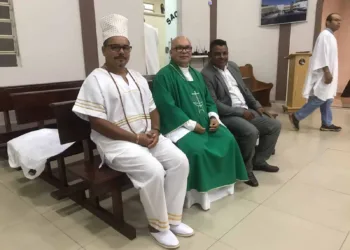 Pai de santo, padre e pastor celebram culto ecumênico no Acre