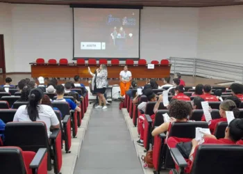 Alunos conhecem trilhas e cursos disponíveis. Foto: Assessoria Ieptec