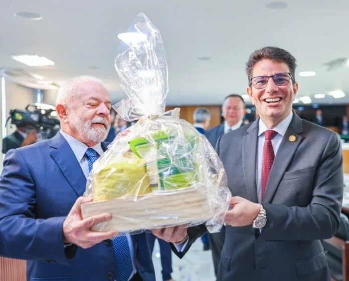 Convidado por Lula, Gladson não irá ao ato em defesa da democracia, mas declara apoio à iniciativa