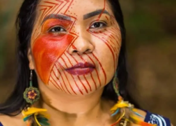 Nedina Yawanawa, coordenadora da Organização de Mulheres Indígenas do Acre, Sul do Amazonas e Noroeste de Rondônia (Sitoakore).
