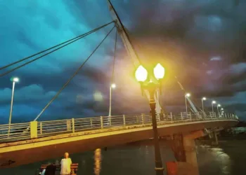 Passarela Joaquim Macedo, em Rio Branco, pode ser interditada, caso não seja reformada
