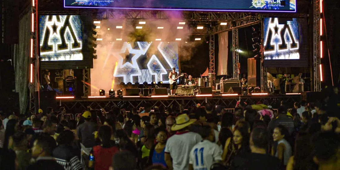 Vinte e cinco bandas e 240 artistas foram contemplados com as apresentações do Carnaval da Família. Fotos Clemerson Ribeiro