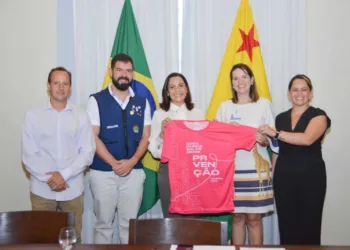 Veículo será utilizado para o transporte gratuito de pacientes que realizam tratamento oncológico. Foto: Felipe Freire/Secom