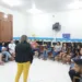 Os estudantes da Escola Argentina Pereira Feitosa, em Capixaba, ficaram empolgados com a oportunidade de fazer cursos técnicos em áreas como administração e veterinária. Foto: Assessoria Ieptec