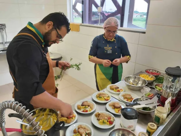 Aula-show de gastronomia marca encerramento de turma do Curso Técnico em Cozinha