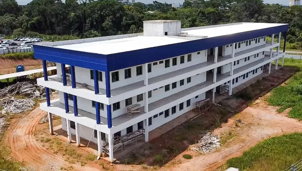 Construção do nova sede do Instituto de Meio Ambiente do Acre já está 95% concluída. Foto: Marcos Vicentti/Secom