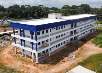 Construção do nova sede do Instituto de Meio Ambiente do Acre já está 95% concluída. Foto: Marcos Vicentti/Secom