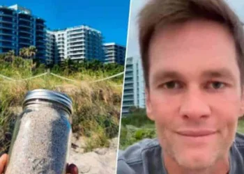 Areia de praia 'onde Tom Brady sentou' em vídeo de aposentadoria vai a leilão e recebe 'lance absurdo'