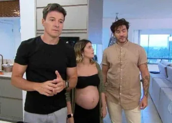 Rodrigo Faro é duramente criticado por ‘humilhar’ funcionária doméstica de Viih Tube e expô-la na TV 16 Rodrigo Faro é duramente criticado por ‘humilhar’ funcionária doméstica de Viih Tube e expô-la na TV