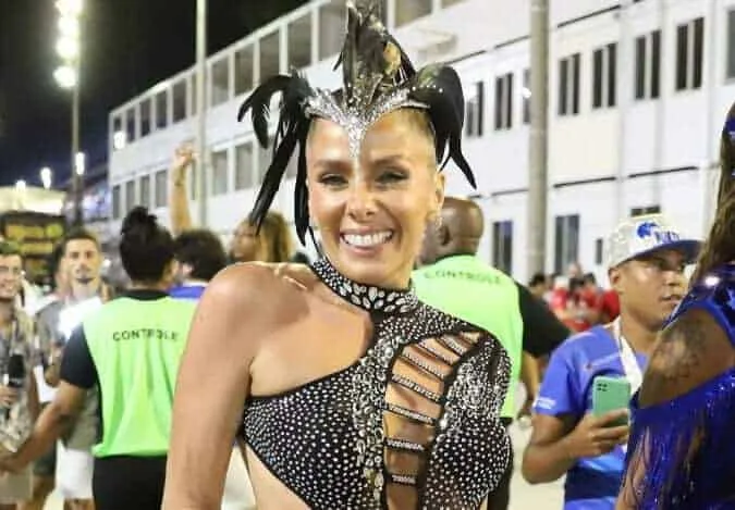 Vídeo de Adriane Galisteu sambando bomba e web reage, assista!