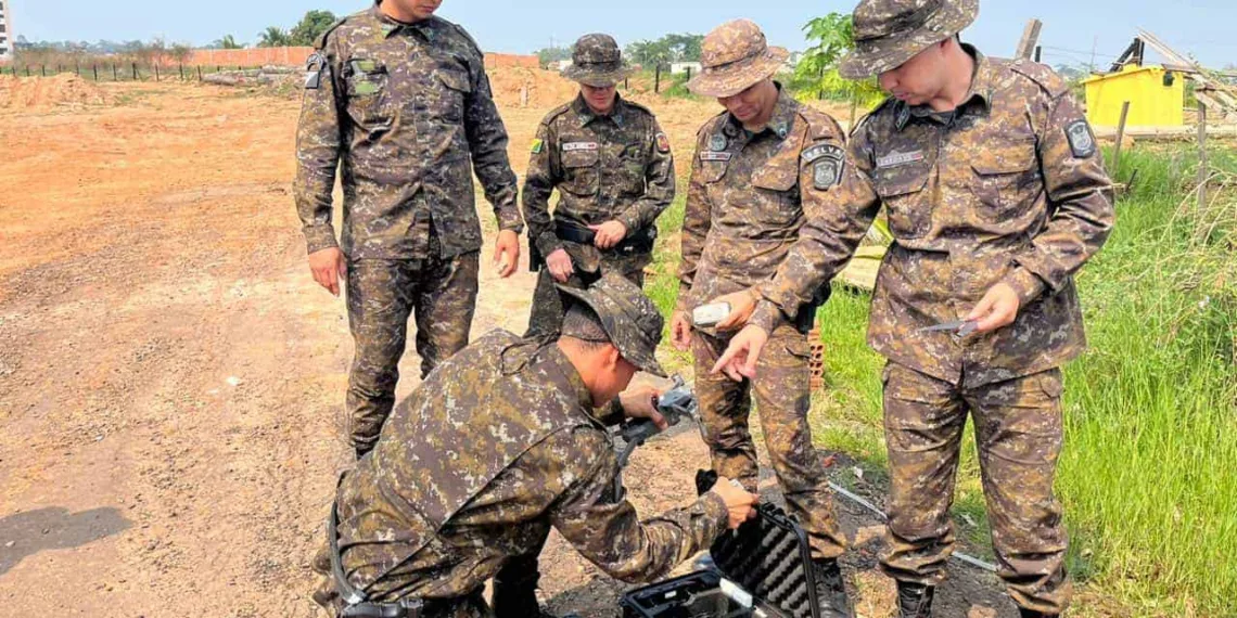 Policiais Militares com auxílio de tecnologias, como Drones, fazem a defesa do meio ambiente no Acre. Foto: Cedida.