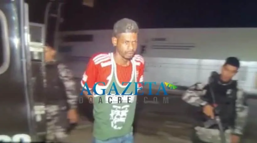 Homem com passagem por homicídio é preso com facão na cintura no Centro de Rio Branco