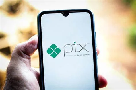 Na ocasião do flagrante foram encontrados com o autor três celulares oriundos do delito, sendo dois aparelhos Realme 9, no valor de R$ 3.500,00 cada e um Iphone 12, avaliado em R$ 6.500,00.