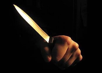 Mulher é ferida com facada no abdômen durante assalto na Baixada da Sobral