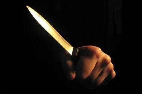 Mulher é ferida com facada no abdômen durante assalto na Baixada da Sobral
