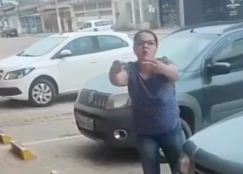 Mulher que xingou motoboy de ‘macaco’ é internada no Hosmac