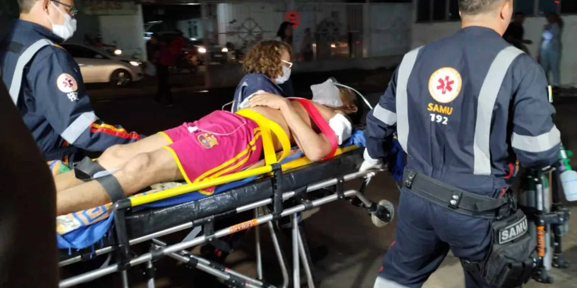 Homem de 28 anos é baleado no quintal de casa em Rio Branco
