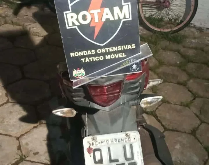 Polícia Militar recupera moto roubada no 2º Distrito de Rio Branco