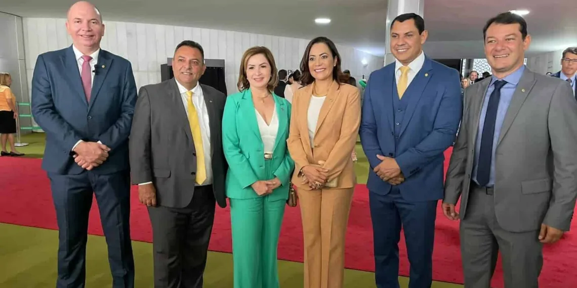 Deputados federais eleitos pelo Acre tomam posse em Brasília