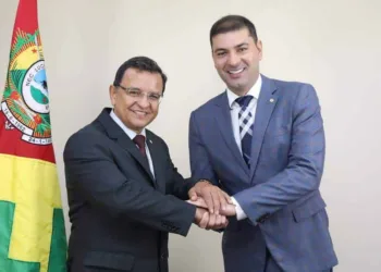 Dobradinha: Luiz Gonzaga assume presidência da Aleac e Nicolau Júnior é o 1° secretário