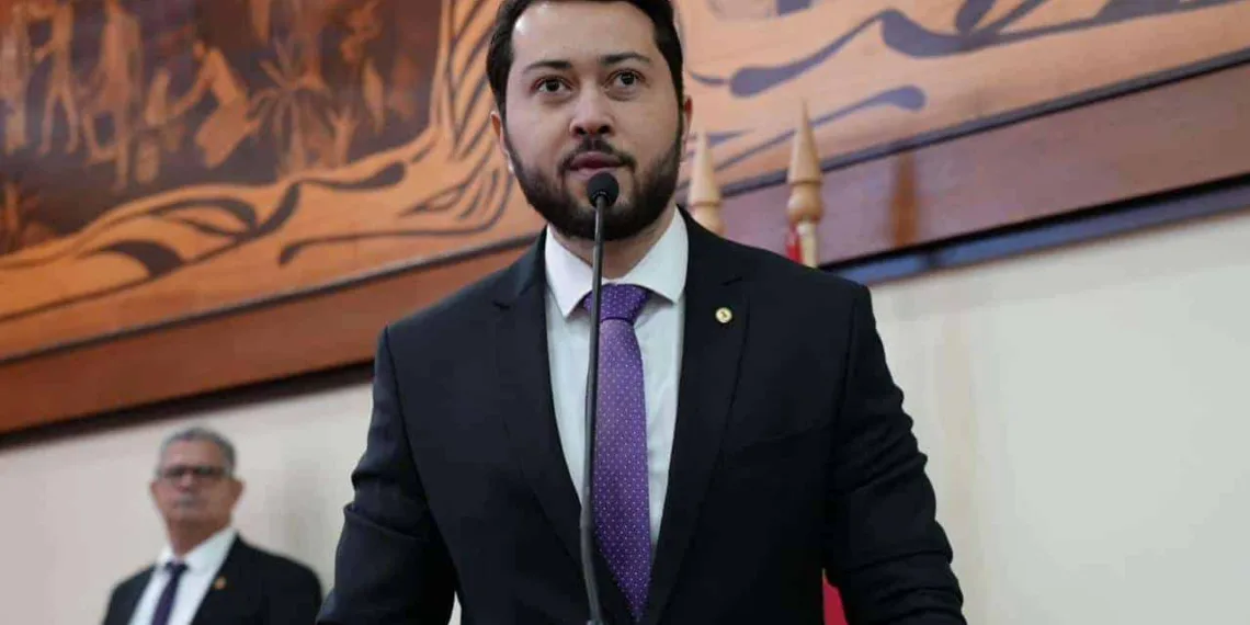 Jarude rebate liderança do partido na Aleac: 'O MDB tem que trabalhar para as pessoas e não para o Governo'