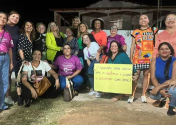 Movimento de Mulheres realiza protesto em primeira sessão da Câmara de Vereadores do Bujari