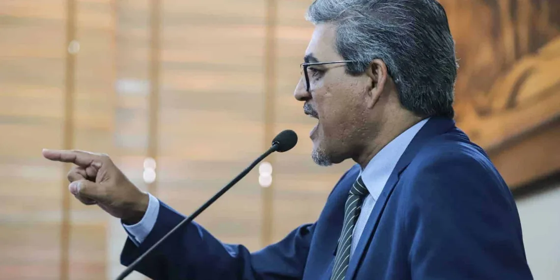 Deputado defende convocação de aprovados em concursos da Saúde e Educação e abertura de novos certames