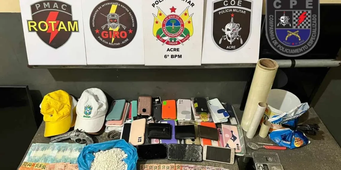 Polícia acaba com ‘bocas de fumo’ e prende foragidos da justiça no Acre