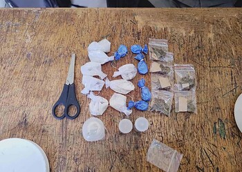 Foragida da Justiça é presa com 'super maconha' no Acre