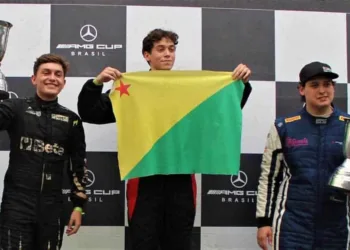 Acreano vence Fórmula Vee Júnior, em Interlagos, e lidera campeonato
