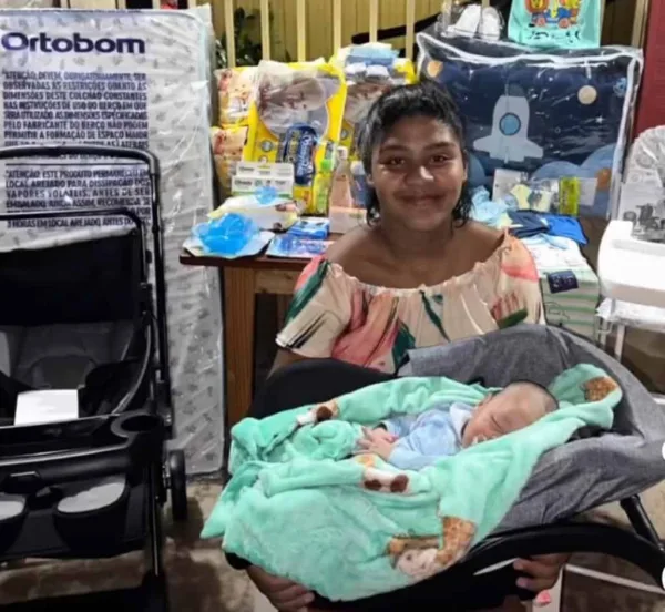 Moradora da Califórnia doa enxoval completo para mãe adolescente de Sena Madureira; veja o vídeo