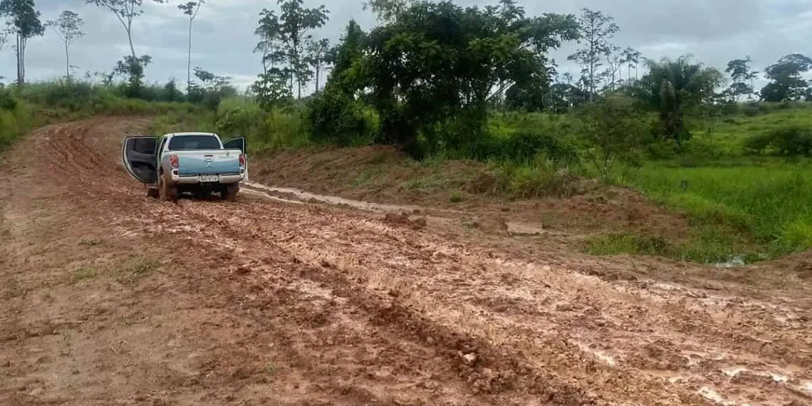 Após denúncia, auditores do TCE fazem vistoria em ramal de Rio Branco