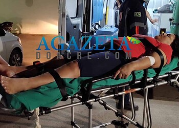 Motociclista invade a preferencial e causa acidente em Sena Madureira