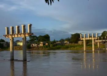 Obra da ponte deve beneficiar população de Sena Madureira. Foto: Eudes Goes/Deracre