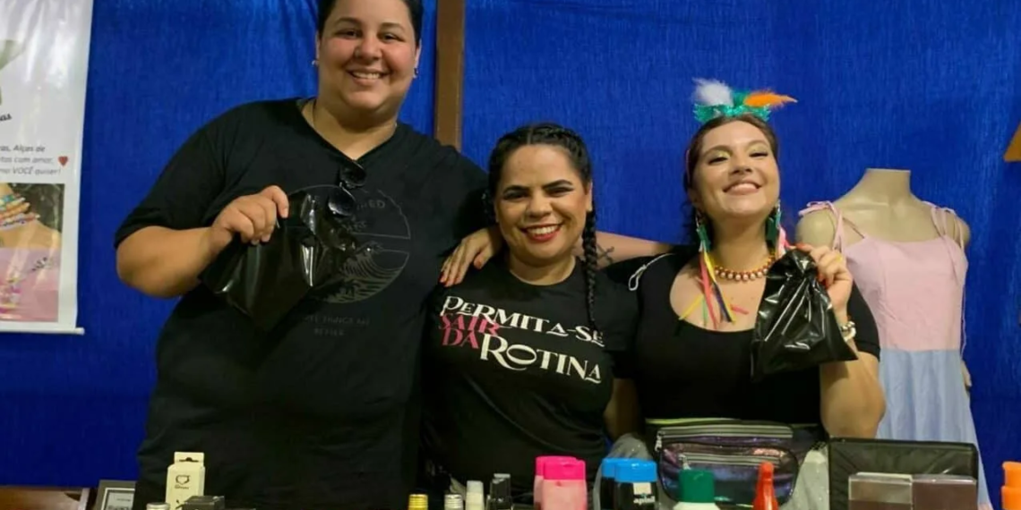 Feira do Elas Fazem Acontecer movimenta domingo de Carnaval