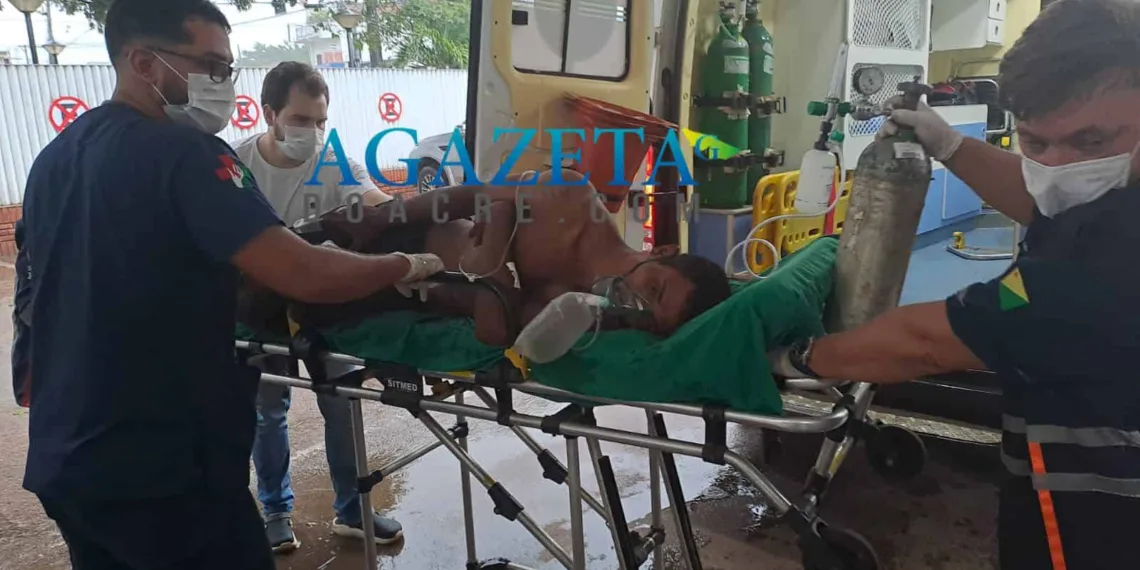 Homem é baleado com tiro nas costas após ter casa invadida no Quinari