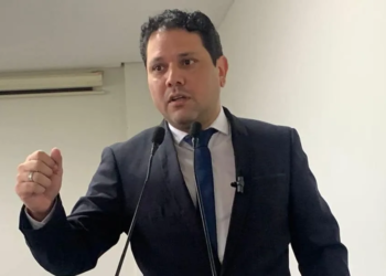 Vereador oferece R$ 1 mil para quem denunciar os compradores de fios de cobre roubados