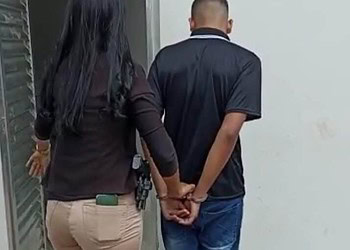 Adolescente de 14 anos é apreendido por roubo de carros e sequestro de pessoas