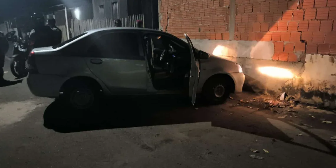 PM recupera veículo roubado e prende foragido da justiça em Rio Branco