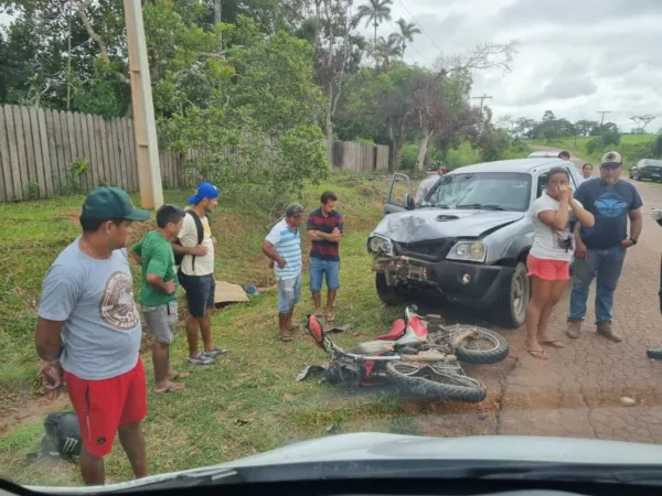 Acidente fatal: conversão proibida causa morte de motociclista na estrada de Porto Acre