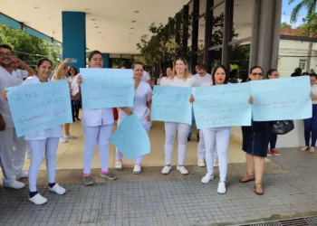 Enfermeiros protestam por reajuste no piso salarial da categoria; greve está marcada para março