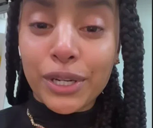 Gleici Damasceno chora ao relatar racismo em Aeroporto de Guarulhos