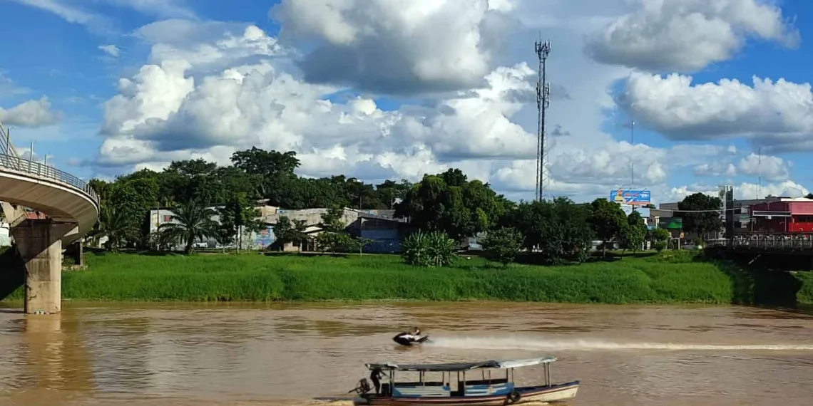 Chuvas intensas podem ocasionar transbordamento do Rio Acre nos próximos dias, alerta Defesa Civil